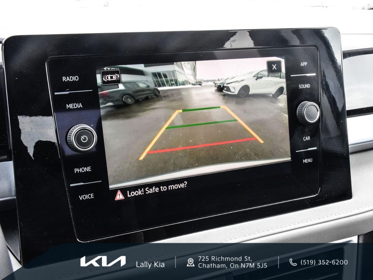 2025 Volkswagen Taos Comfortline New Arrival | Low KMs | Clean CarFax | Leather Photo