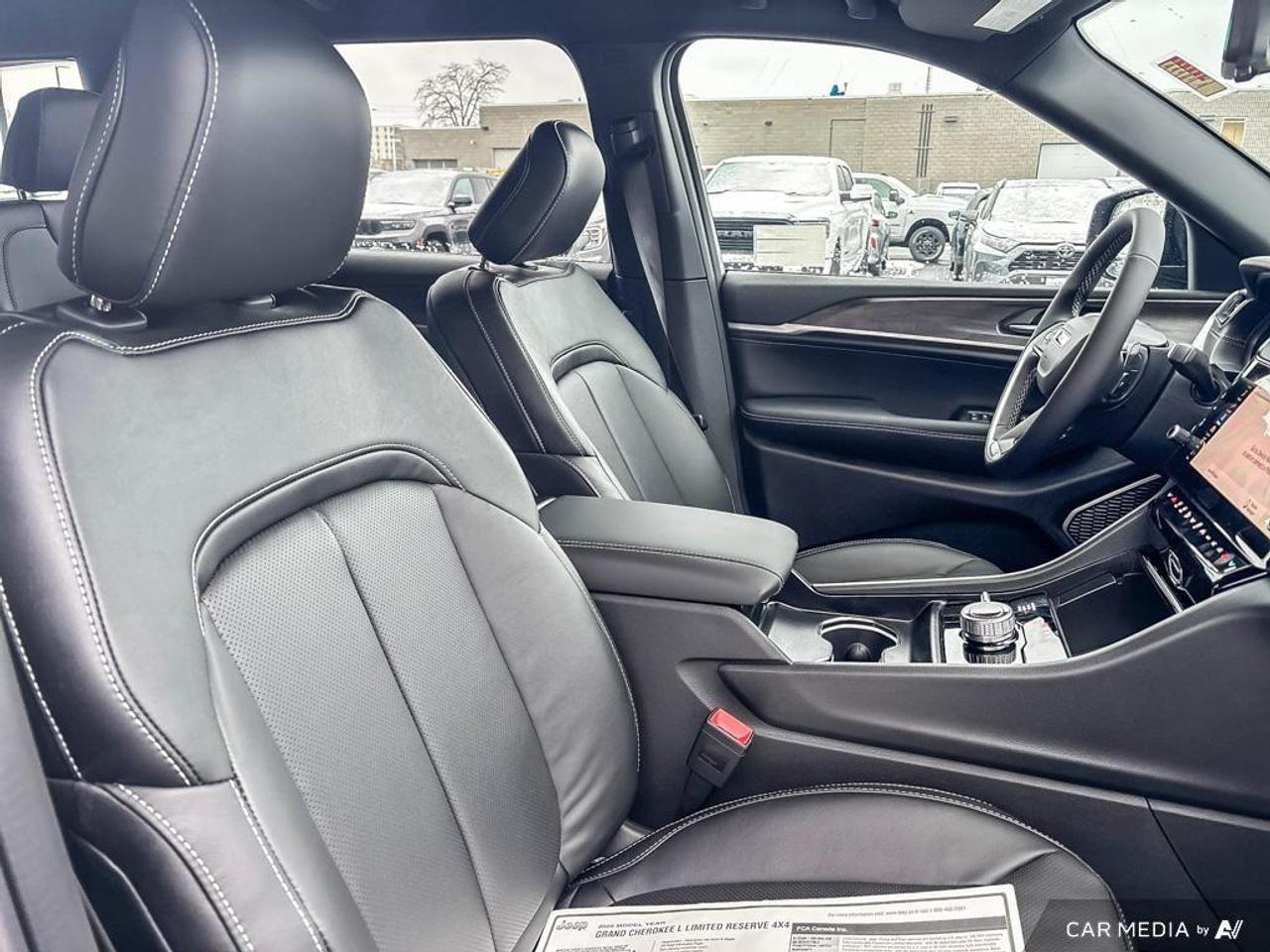 2026 Jeep Grand Cherokee L Base 4dr 4x4 Photo