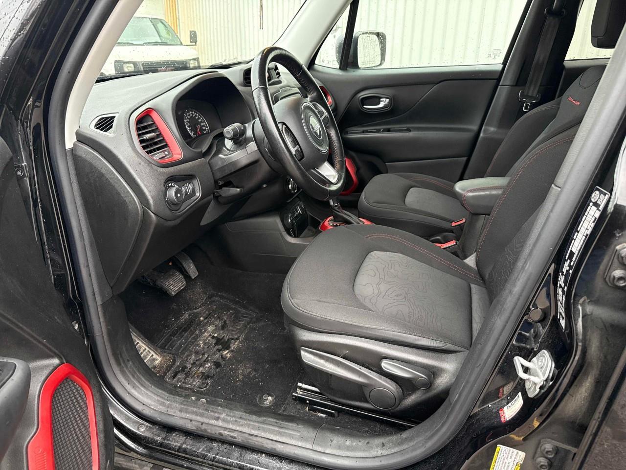 2016 Jeep Renegade Trailhawk 4dr 4x4 Photo