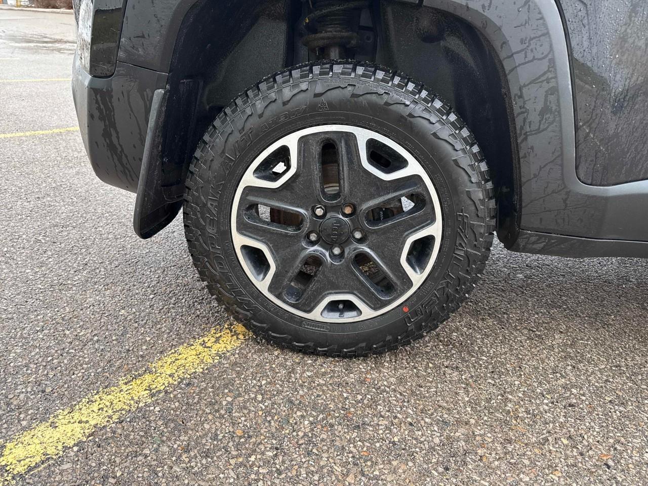 2016 Jeep Renegade Trailhawk 4dr 4x4 Photo