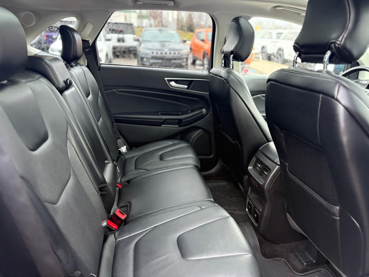 2016 Ford Edge TITANIUM 4DR ALL-WHEEL DRIVE Photo