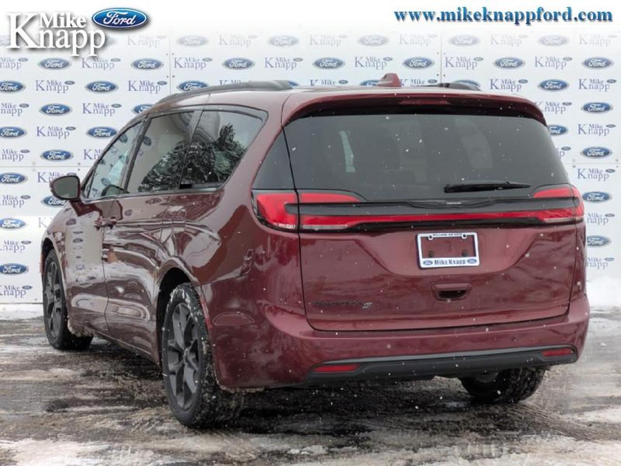 2022 Chrysler Pacifica Touring L Photo