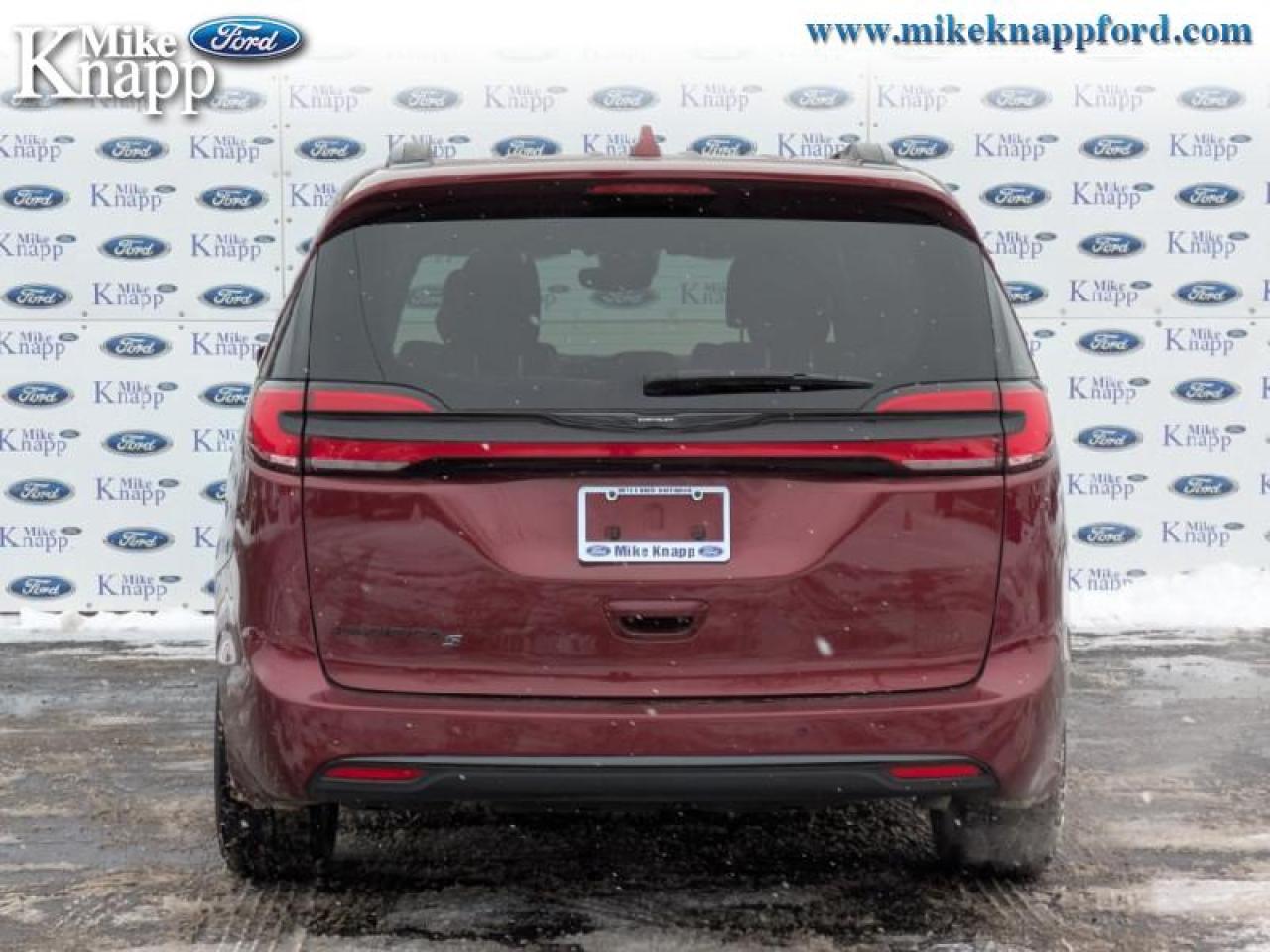 2022 Chrysler Pacifica Touring L Photo