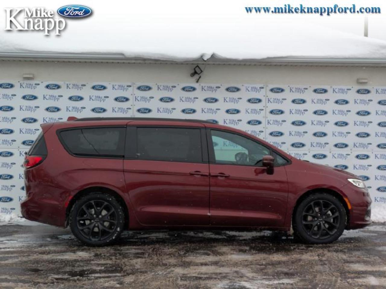 2022 Chrysler Pacifica Touring L Photo