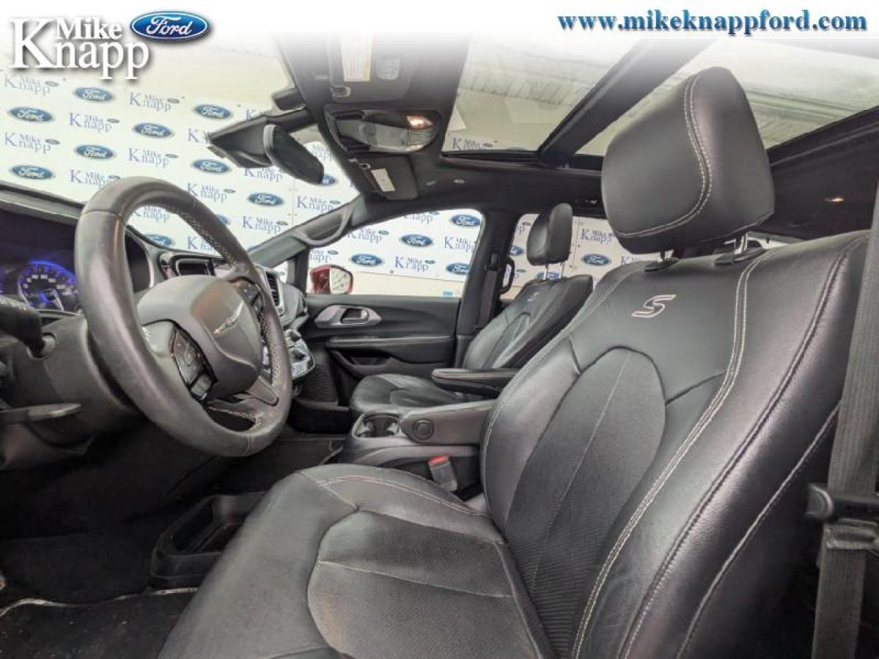 2022 Chrysler Pacifica Touring L Photo