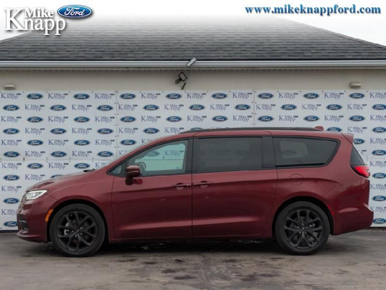 2022 Chrysler Pacifica Touring L Photo