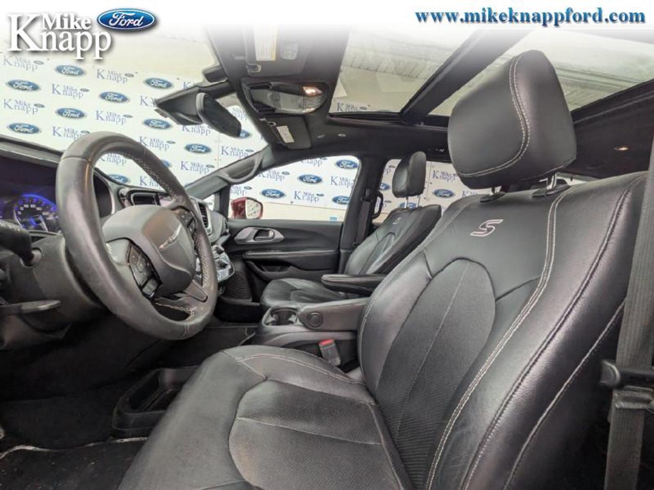 2022 Chrysler Pacifica Touring L Photo