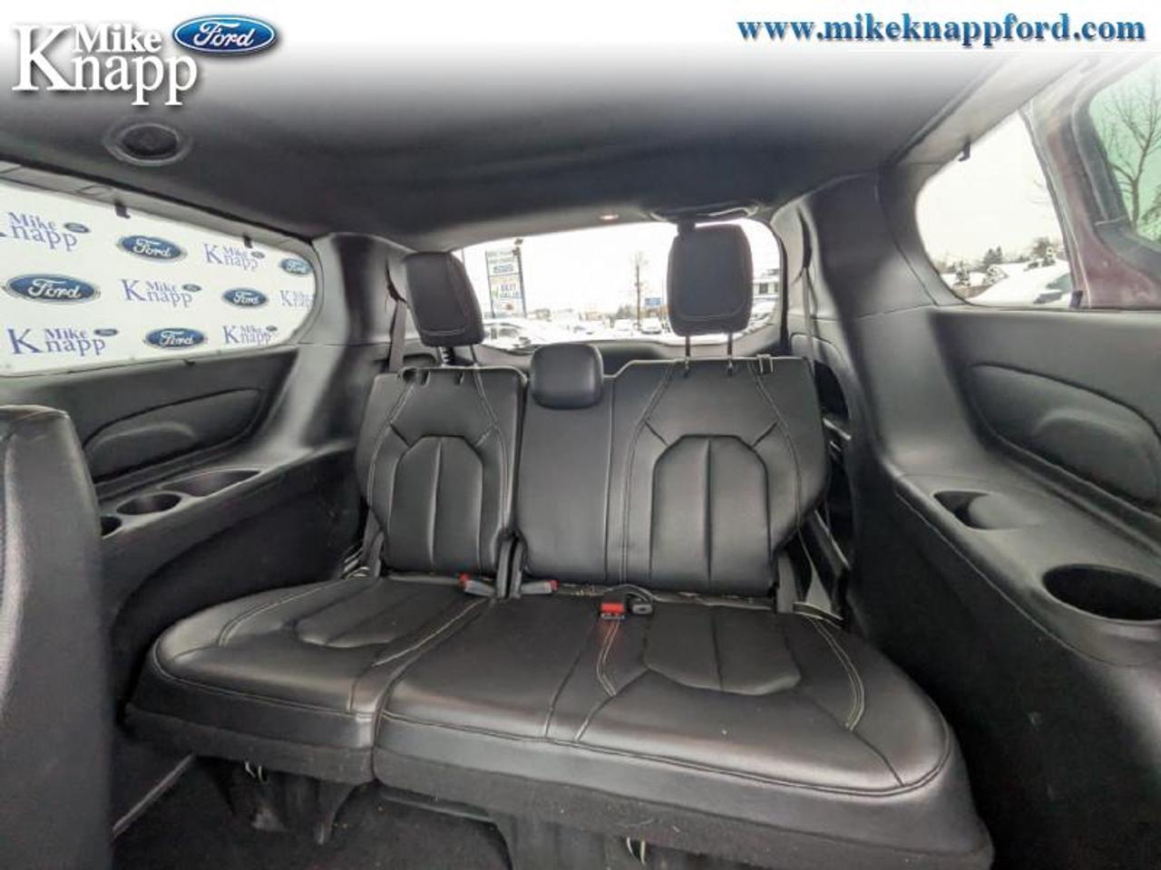 2022 Chrysler Pacifica Touring L Photo