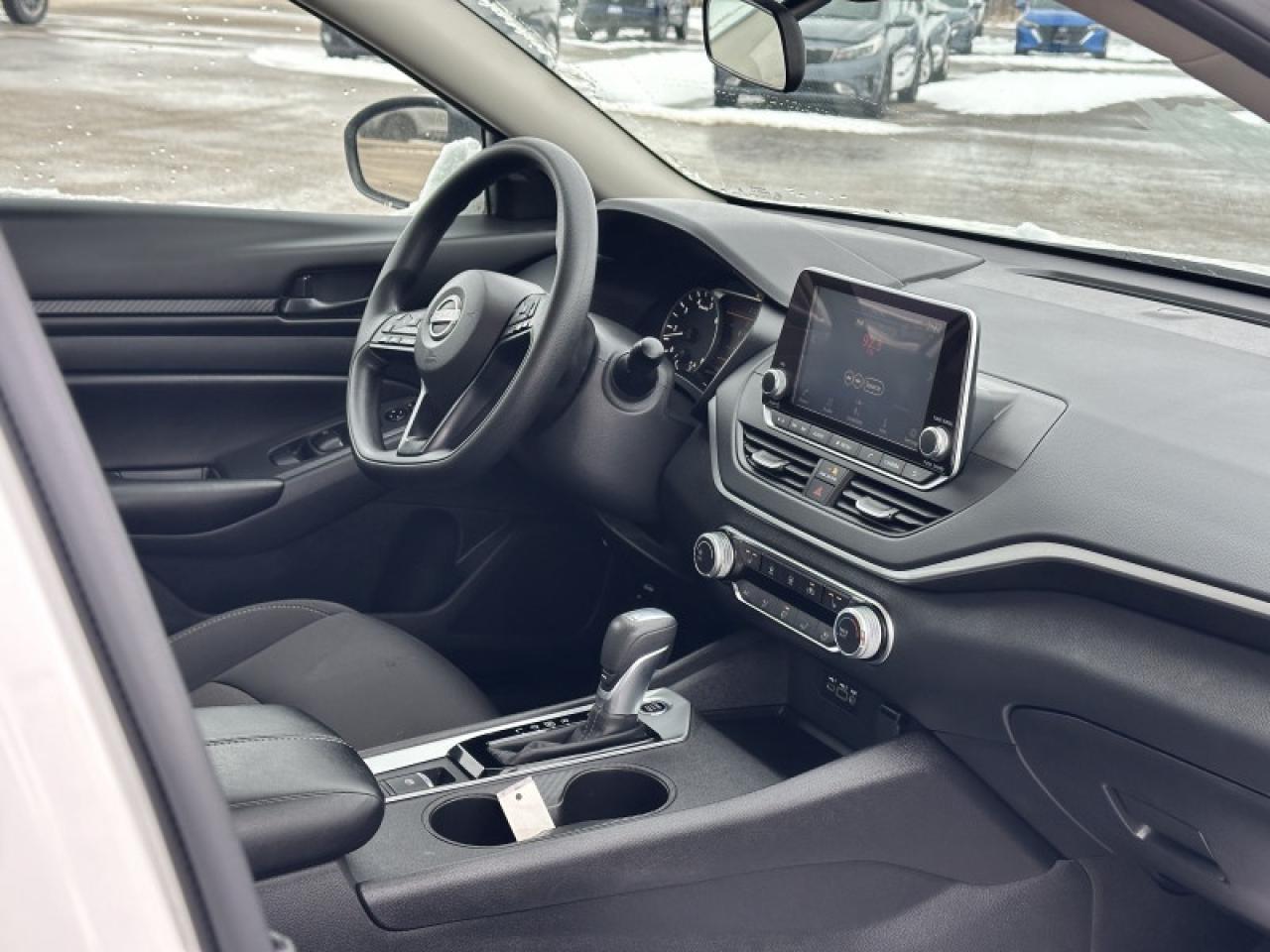 2024 Nissan Altima S Photo