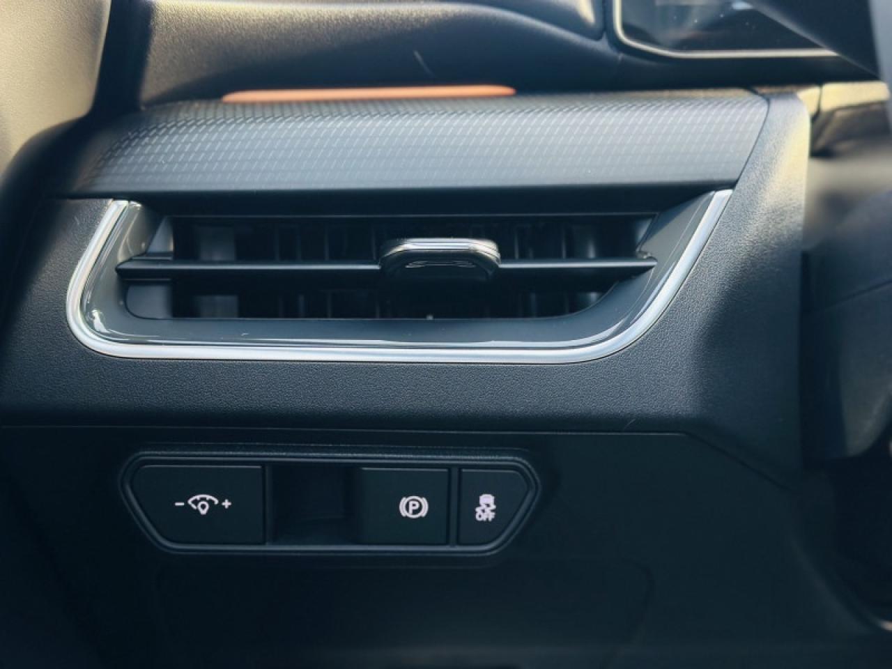 2026 Kia K4 GT-LINE Photo