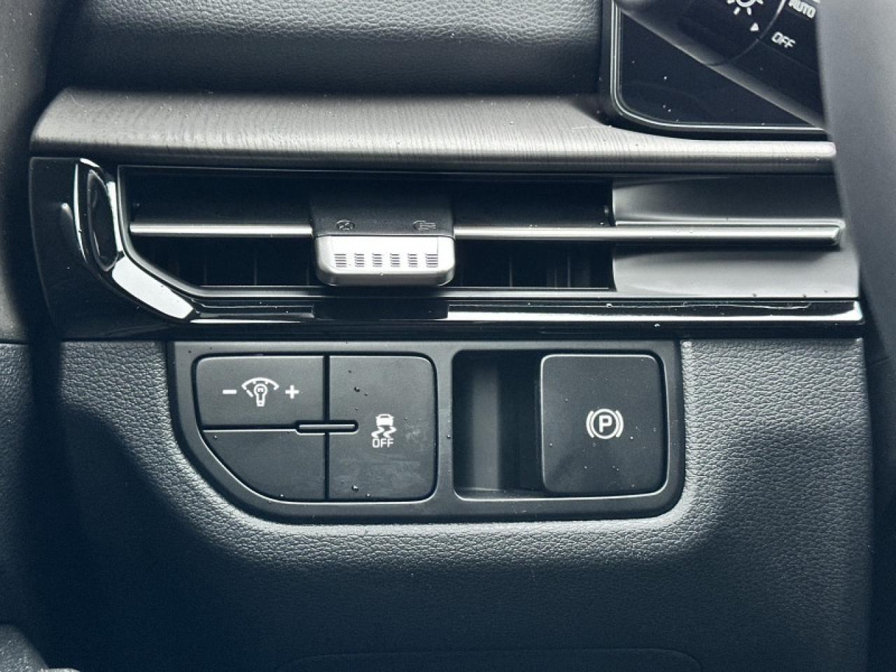 2026 Kia Sportage X-line AWD Photo