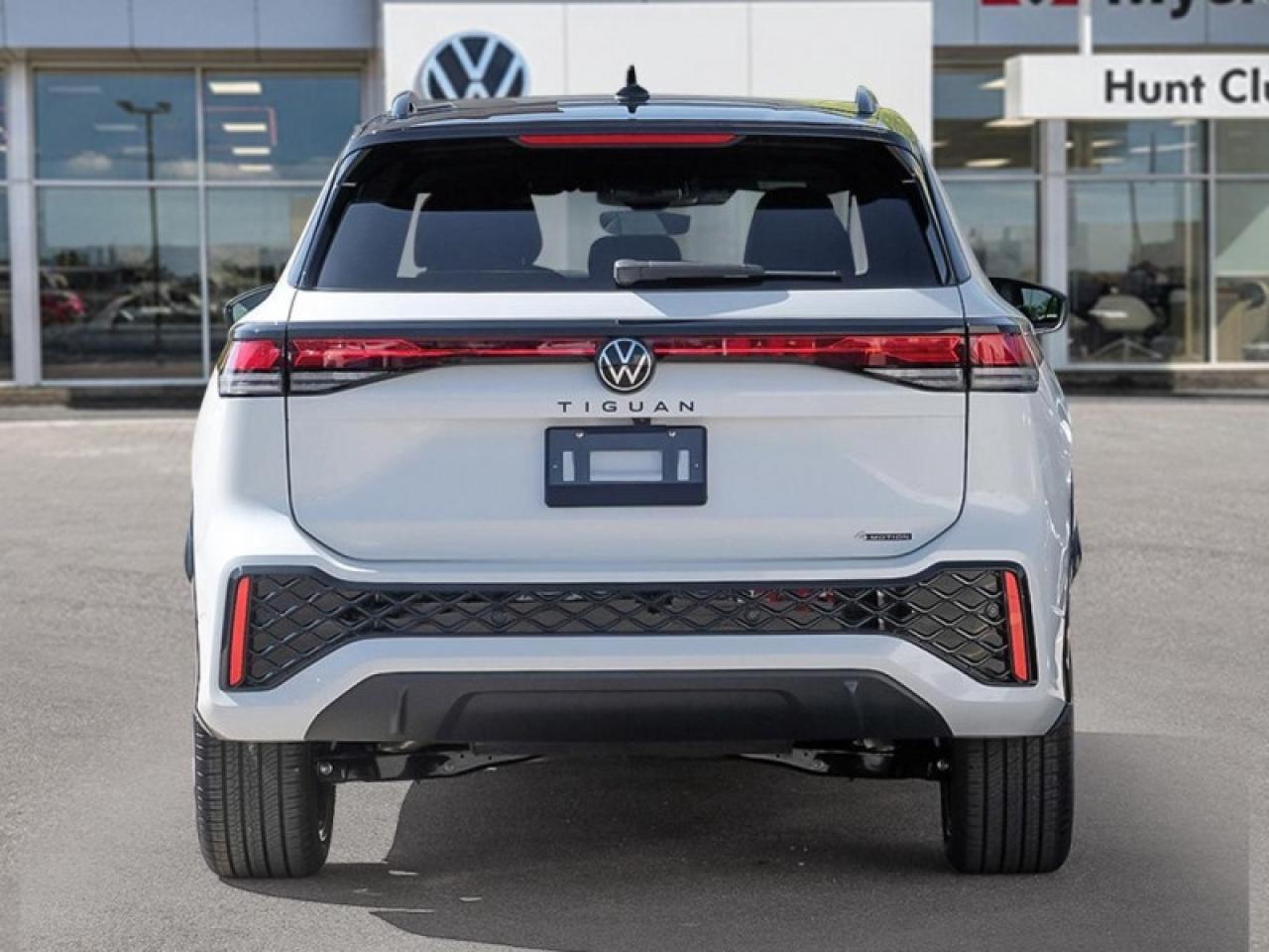 2026 Volkswagen Tiguan Comfortline R-Line Black Edition Photo4