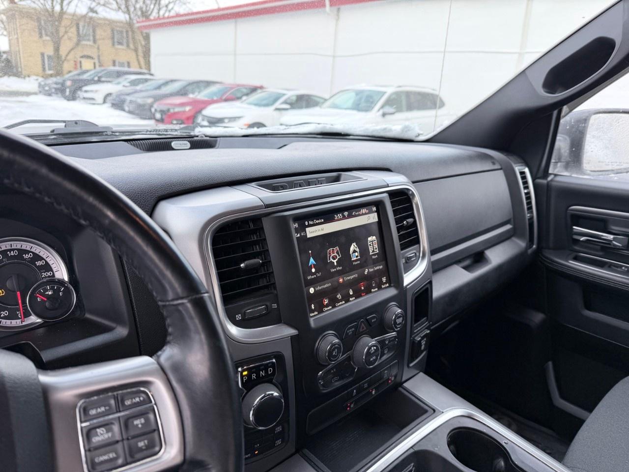 2021 RAM 1500 Classic WARLOCK 4X4 CREW CAB 5'7" BOX Photo