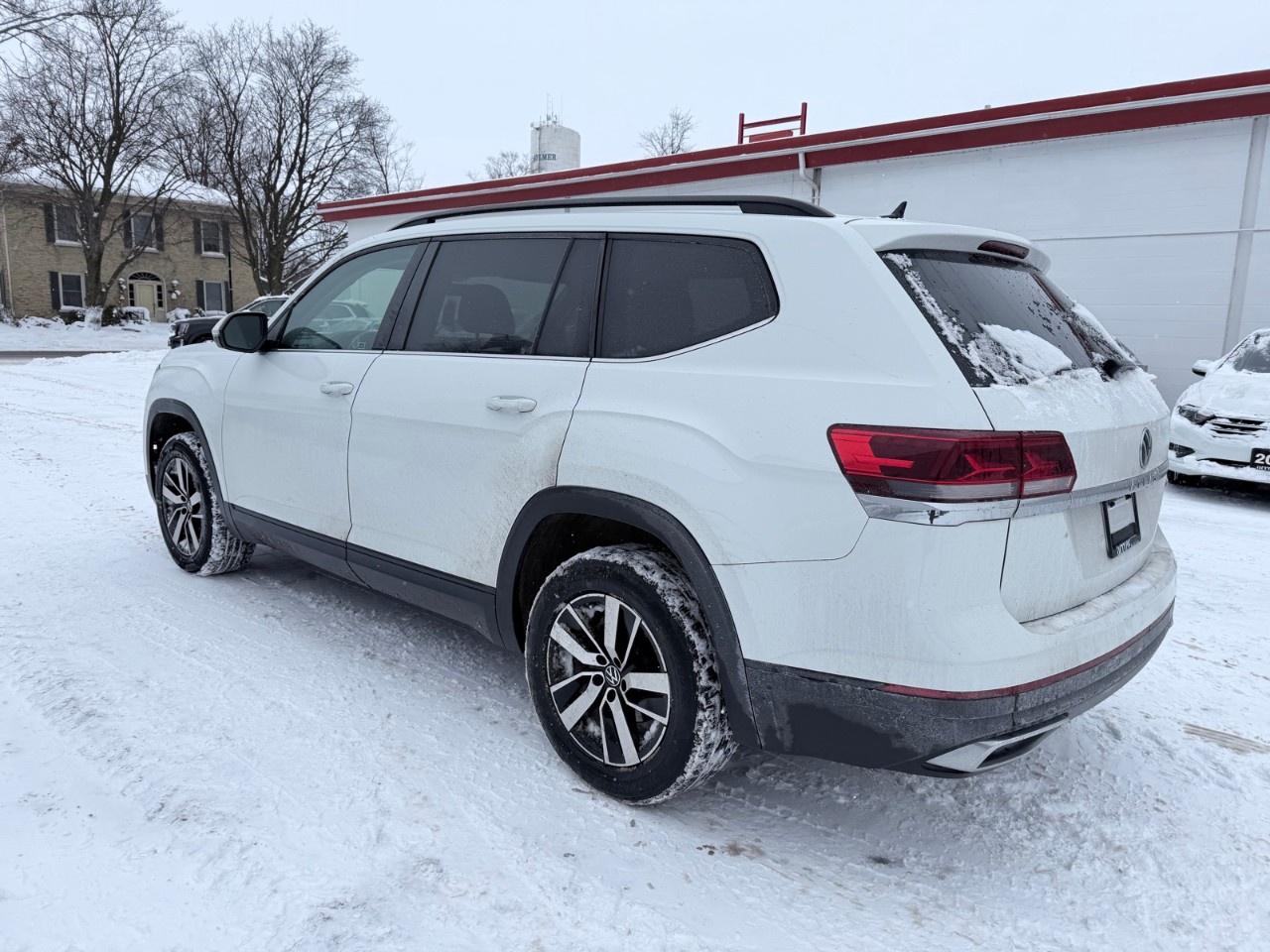 2021 Volkswagen Atlas  Photo3