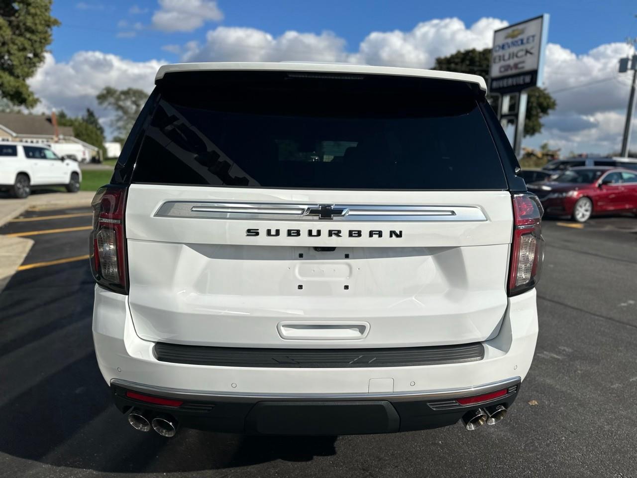 2023 Chevrolet Suburban High Country 4x4 Photo