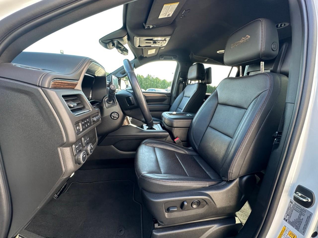 2023 Chevrolet Suburban High Country 4x4 Photo