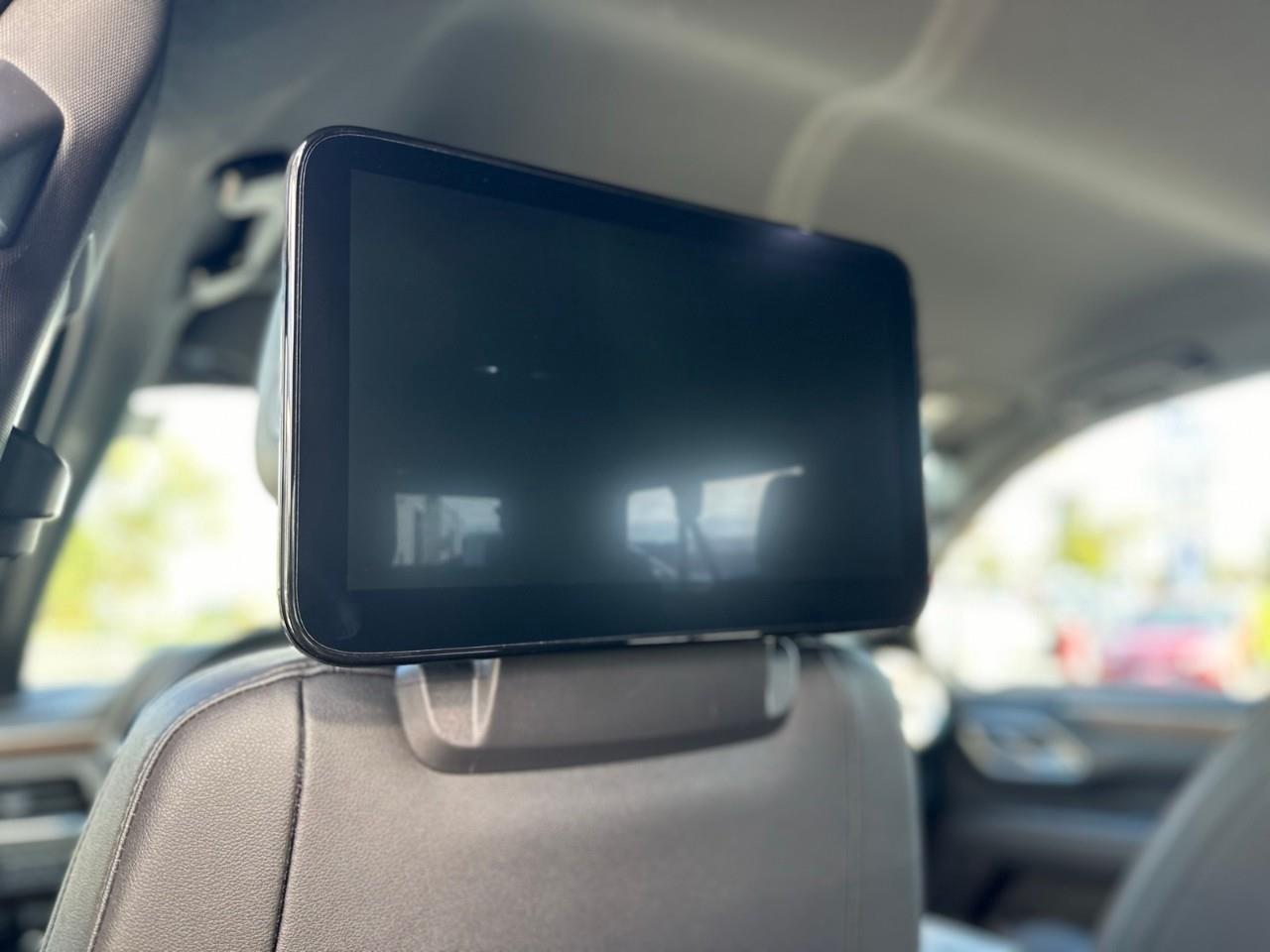 2023 Chevrolet Suburban High Country 4x4 Photo