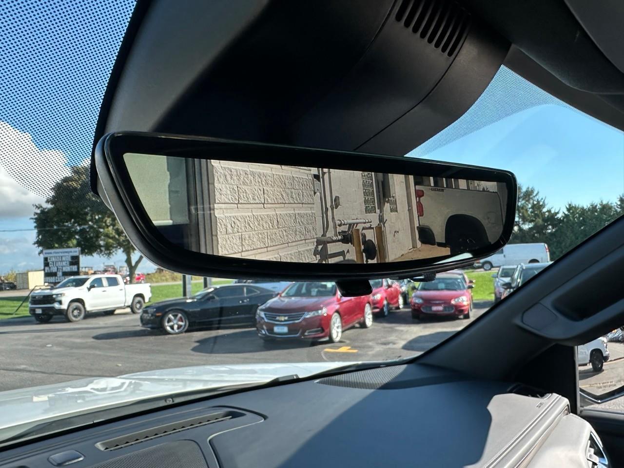 2023 Chevrolet Suburban High Country 4x4 Photo