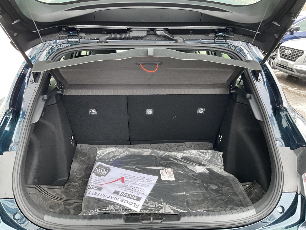 2021 Toyota Corolla Hatchback  Photo