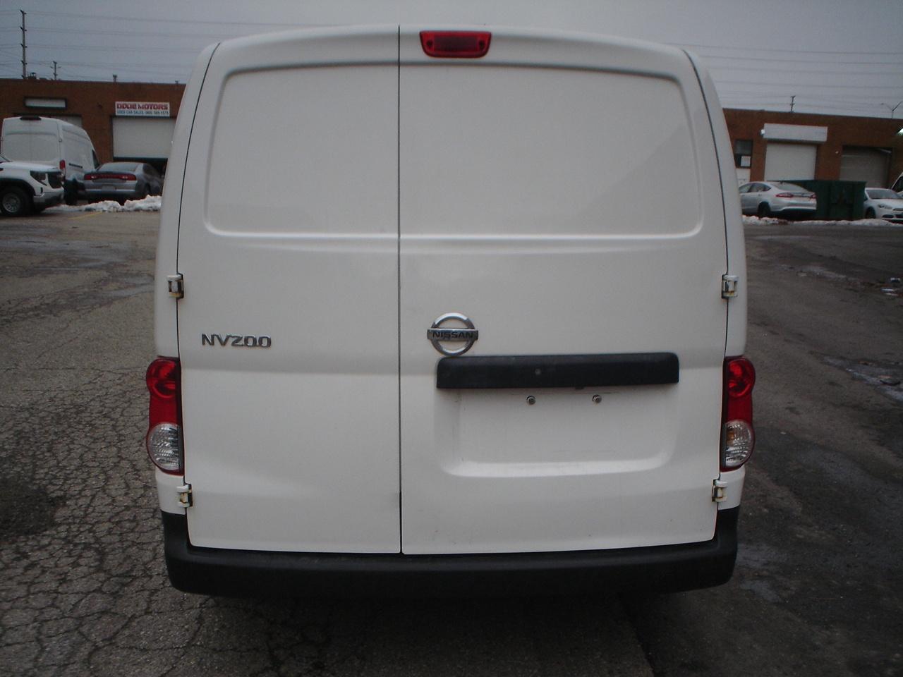 2019 Nissan NV200 2.5 S Photo