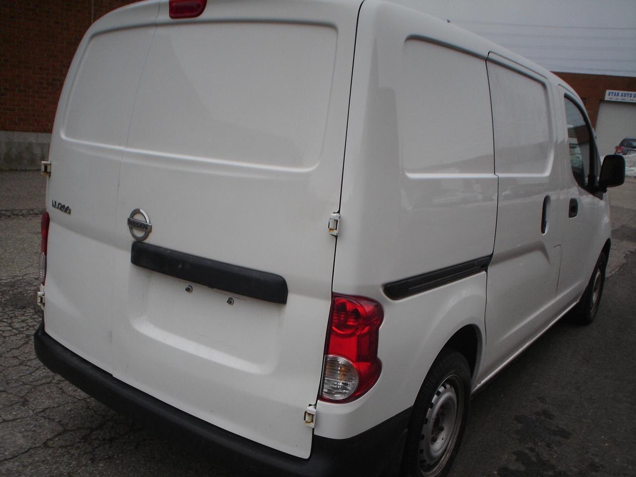 2019 Nissan NV200 2.5 S Photo