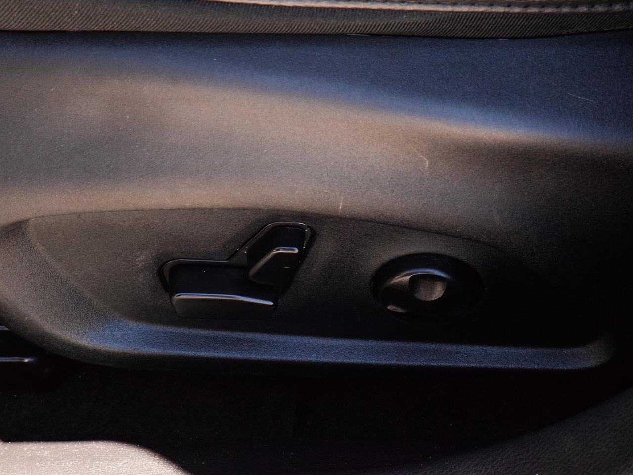 2020 Jeep Compass Limited 4x4 ~Nav ~Heated/Cooled Leather ~Camera Photo