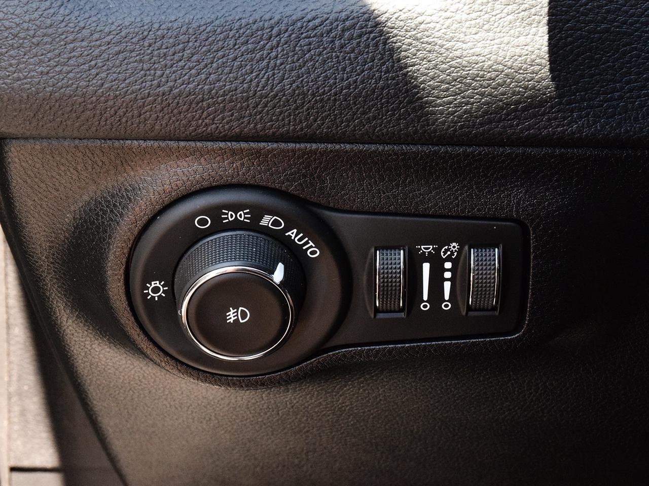 2020 Jeep Compass Limited 4x4 ~Nav ~Heated/Cooled Leather ~Camera Photo