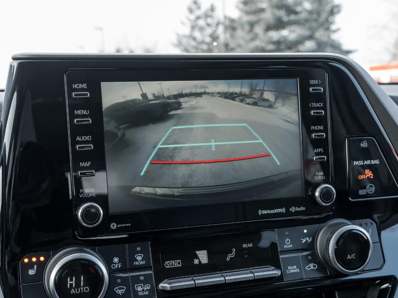 2020 Toyota Highlander XLE 4dr All-wheel Drive Photo