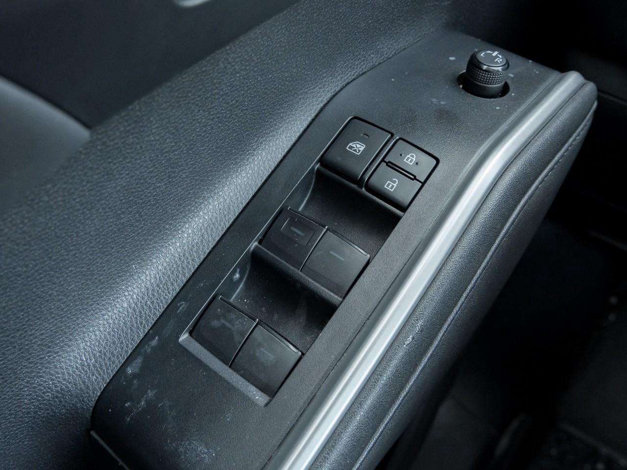 2020 Toyota Highlander XLE 4dr All-wheel Drive Photo