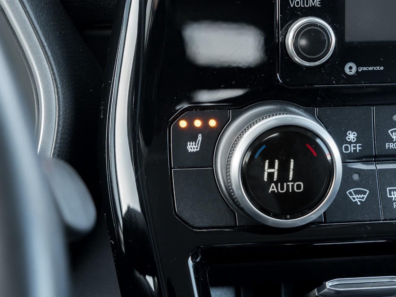 2020 Toyota Highlander XLE 4dr All-wheel Drive Photo