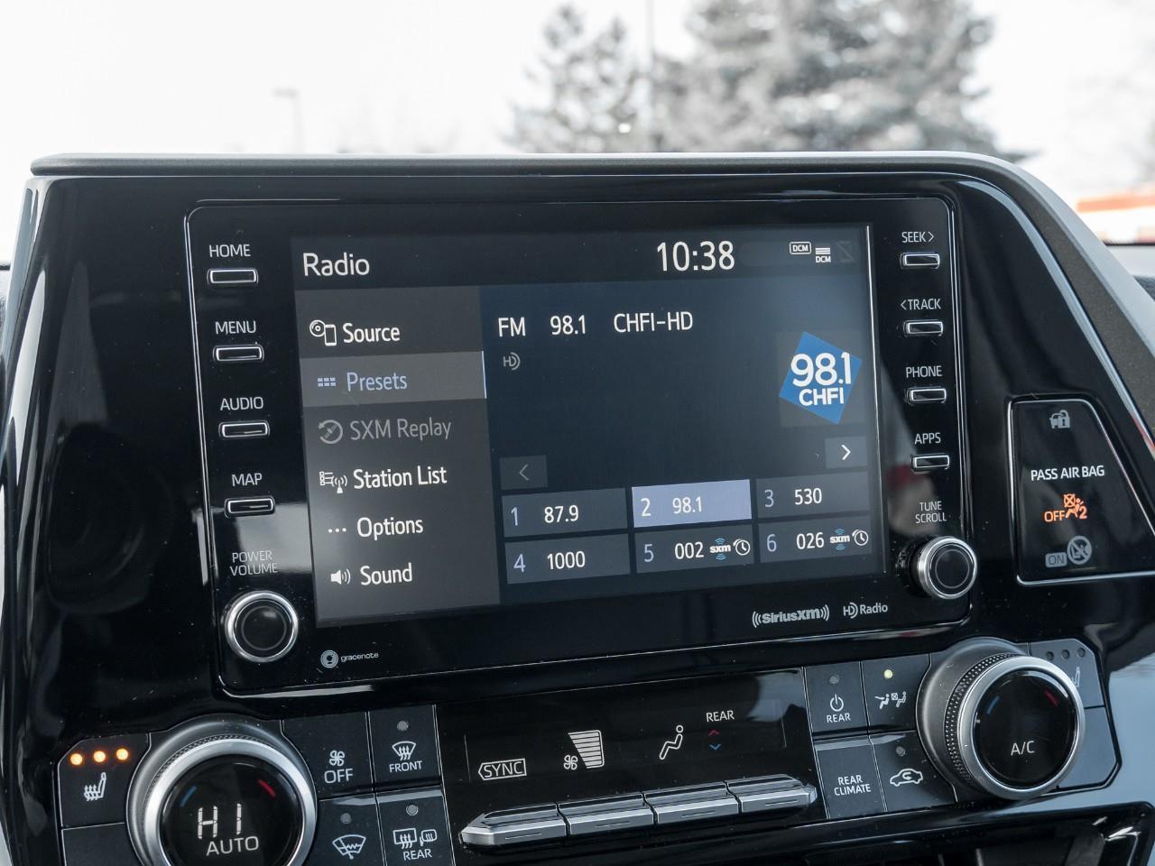 2020 Toyota Highlander XLE 4dr All-wheel Drive Photo