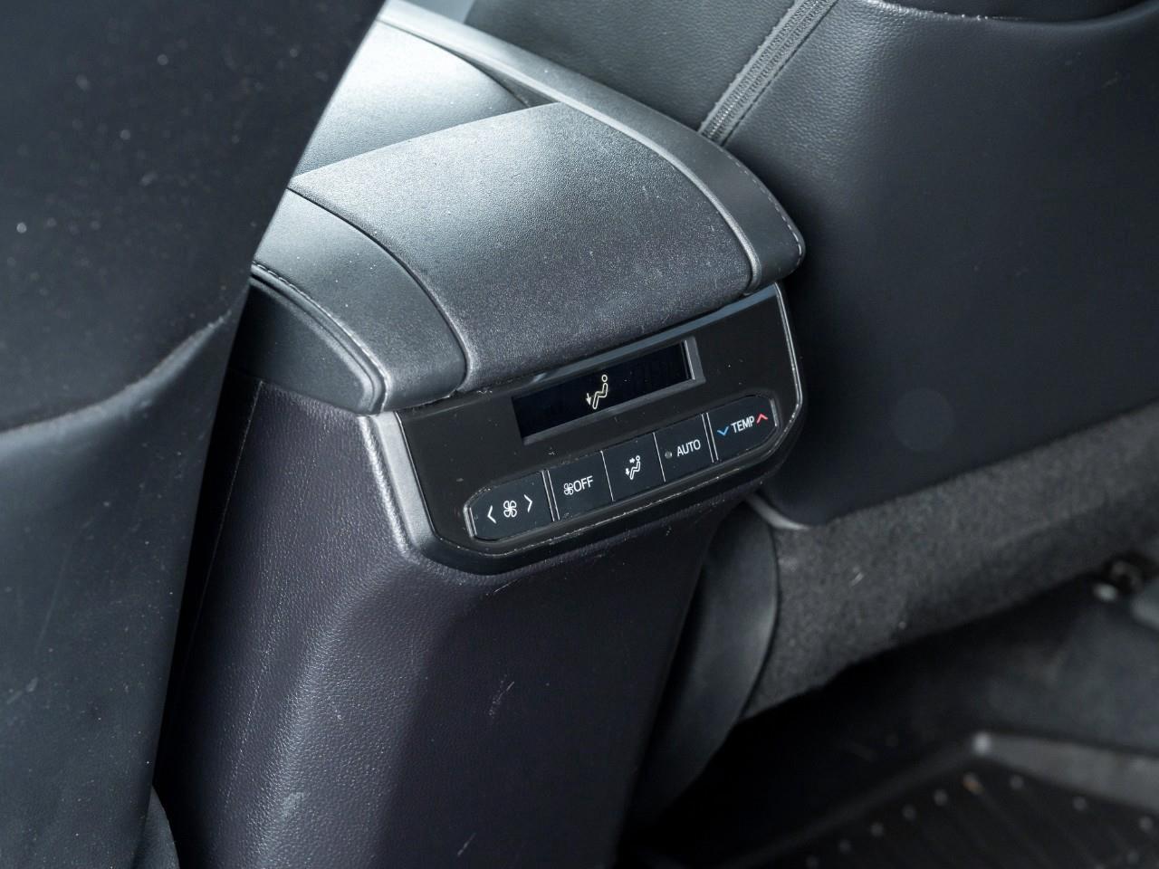 2020 Toyota Highlander XLE 4dr All-wheel Drive Photo