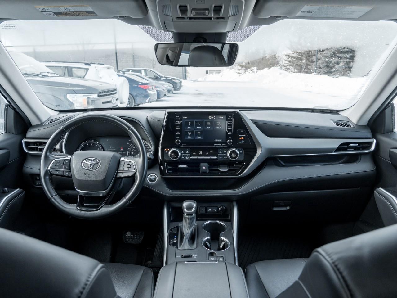 2020 Toyota Highlander XLE 4dr All-wheel Drive Photo