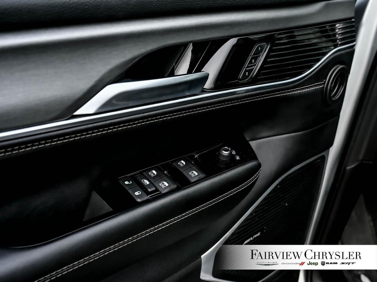 2024 Jeep Wagoneer L Series II Carbide 8 PASS   HEAVY DUTY TOW   THREE Photo