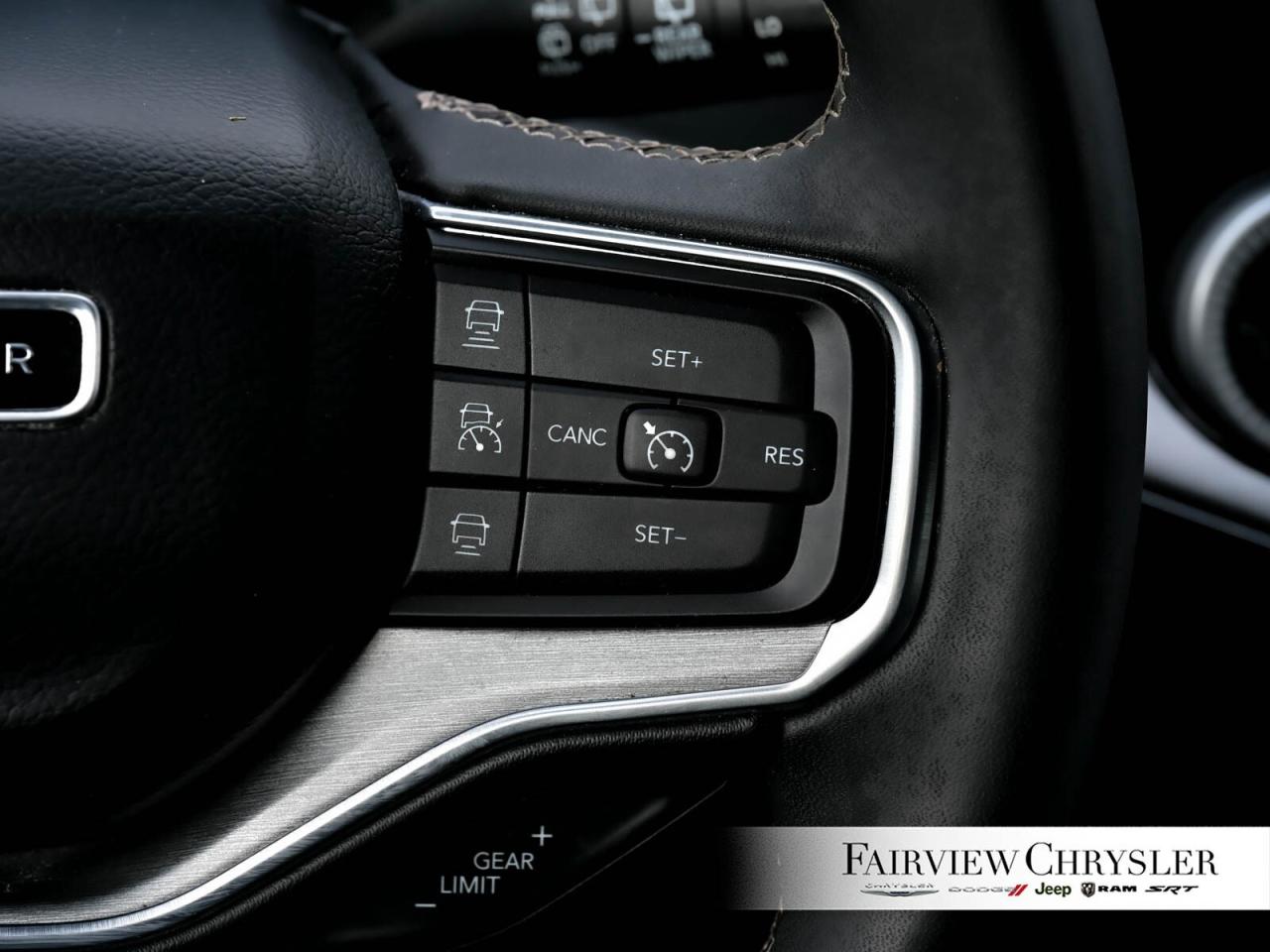 2024 Jeep Wagoneer L Series II Carbide 8 PASS   HEAVY DUTY TOW   THREE Photo