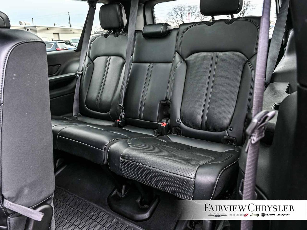 2024 Jeep Wagoneer L Series II Carbide 8 PASS   HEAVY DUTY TOW   THREE Photo