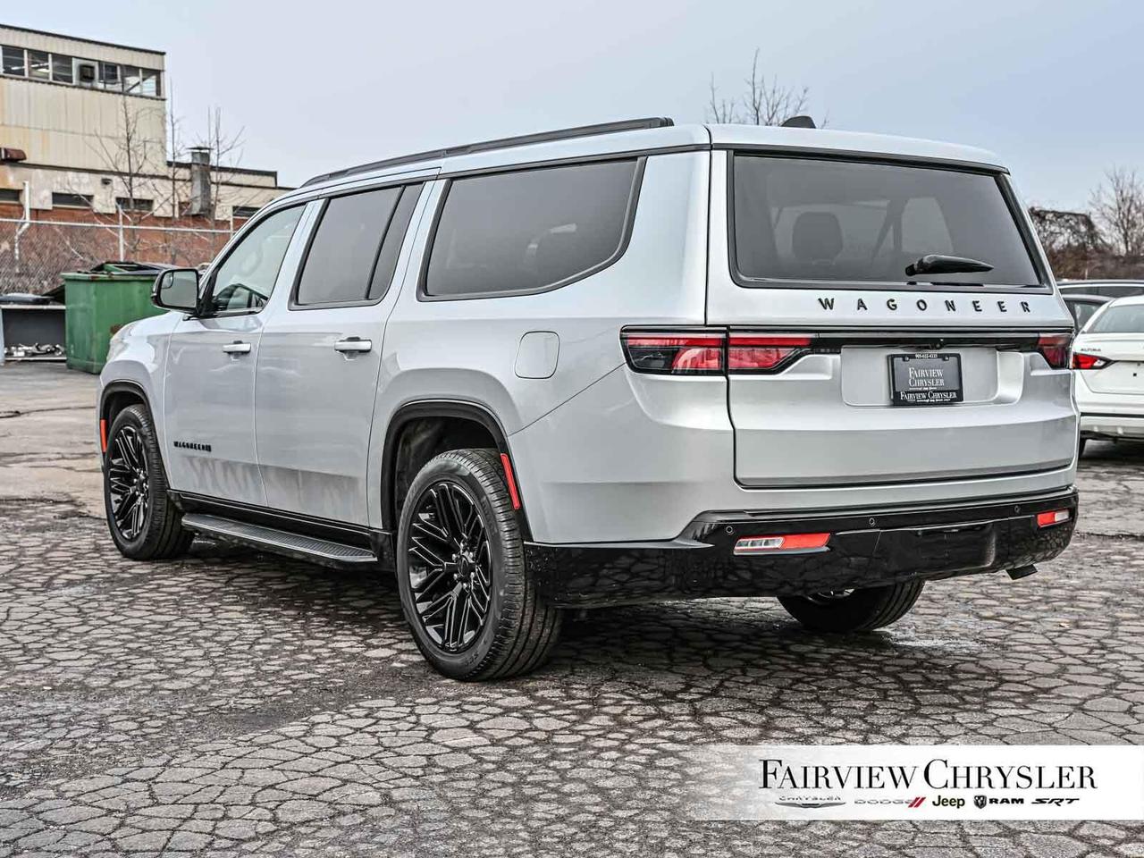 2024 Jeep Wagoneer L Series II Carbide 8 PASS   HEAVY DUTY TOW   THREE Photo