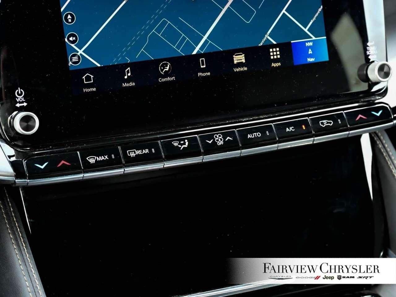 2024 Jeep Wagoneer Series II Carbide 4x4 8 PASS   HEAVY DUTY TOW   THREE PANEL ROOF   NAV   CARPLAY Photo