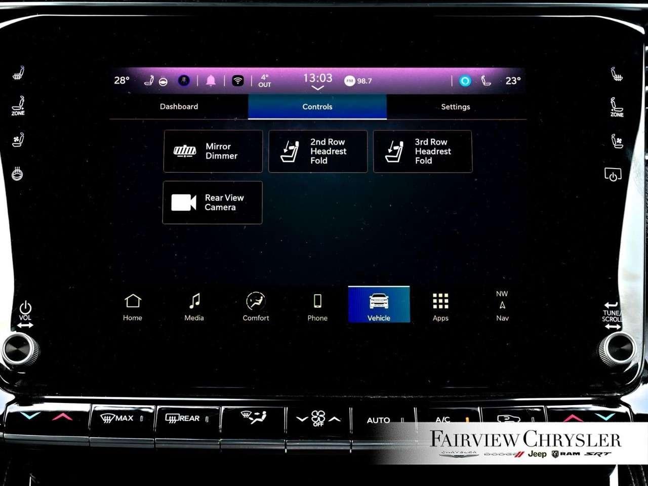 2024 Jeep Wagoneer Series II Carbide 4x4 8 PASS   HEAVY DUTY TOW   THREE PANEL ROOF   NAV   CARPLAY Photo