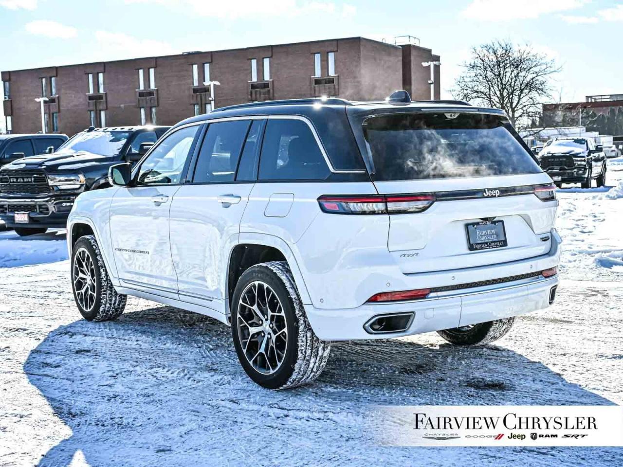 2025 Jeep Grand Cherokee Summit RESERVE   PANO ROOF   LEATHER   HEADS UP Photo