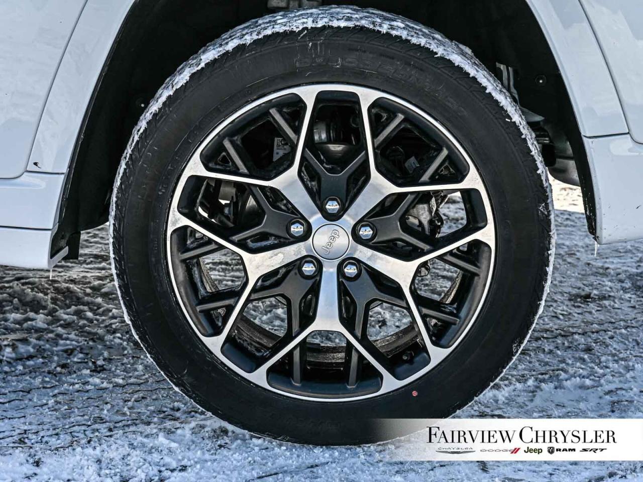 2025 Jeep Grand Cherokee Summit RESERVE   PANO ROOF   LEATHER   HEADS UP Photo