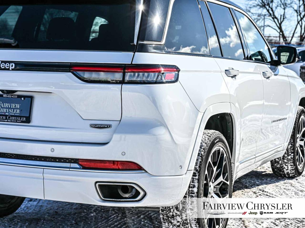 2025 Jeep Grand Cherokee Summit RESERVE   PANO ROOF   LEATHER   HEADS UP Photo