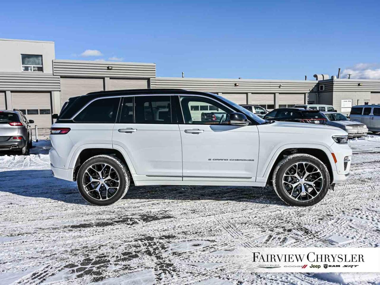 2025 Jeep Grand Cherokee Summit RESERVE   PANO ROOF   LEATHER   HEADS UP Photo