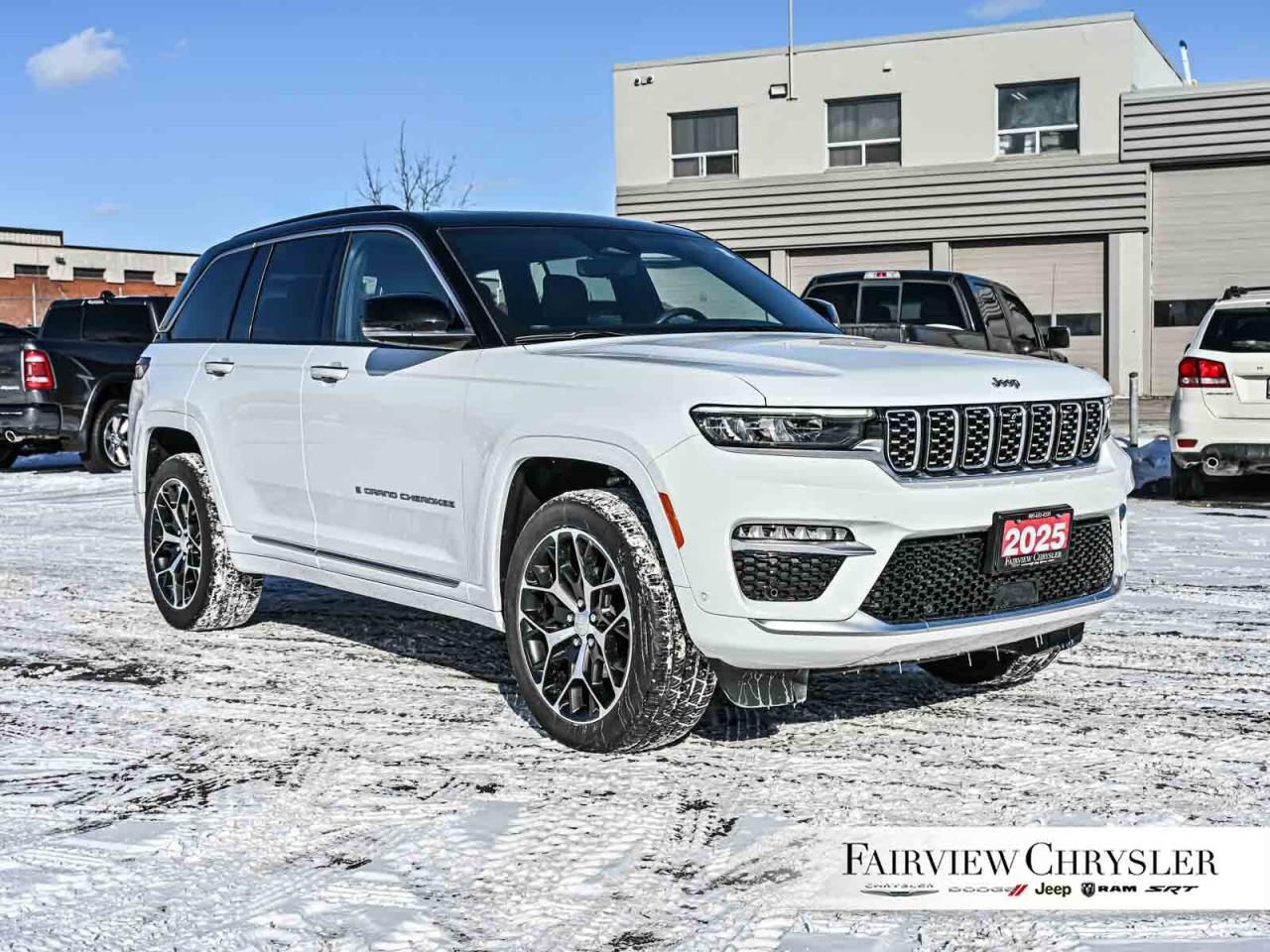 2025 Jeep Grand Cherokee Summit RESERVE   PANO ROOF   LEATHER   HEADS UP Photo