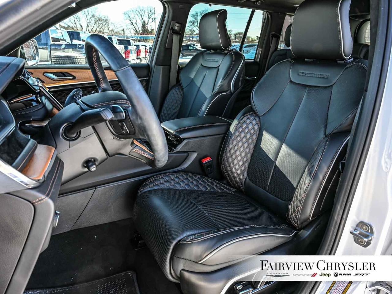 2025 Jeep Grand Cherokee Summit RESERVE   PANO ROOF   LEATHER   HEADS UP Photo