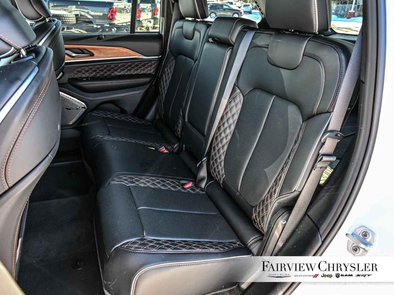 2025 Jeep Grand Cherokee Summit RESERVE   PANO ROOF   LEATHER   HEADS UP Photo