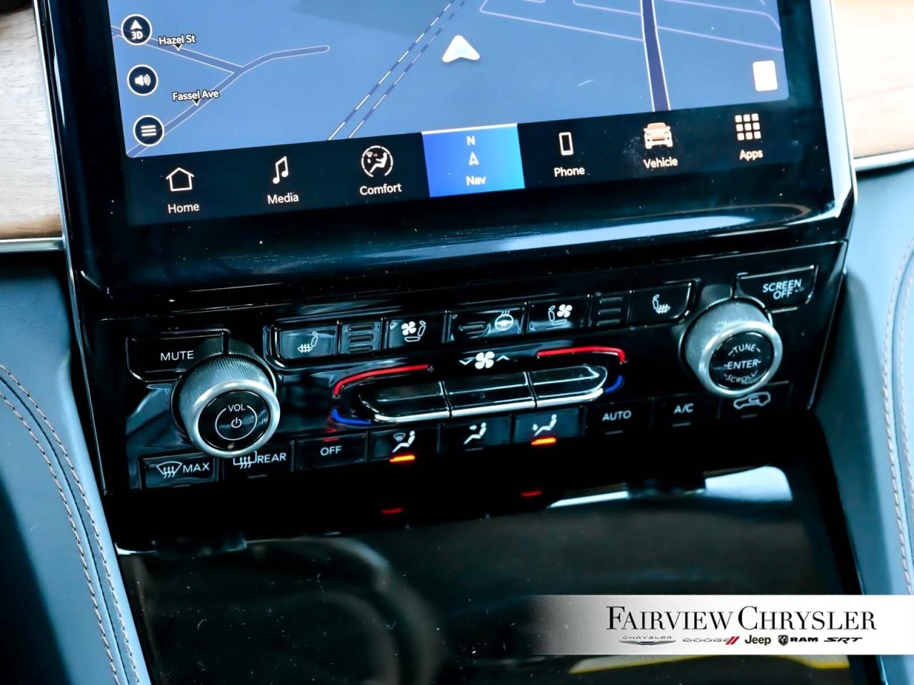 2025 Jeep Grand Cherokee Summit RESERVE   PANO ROOF   LEATHER   HEADS UP Photo