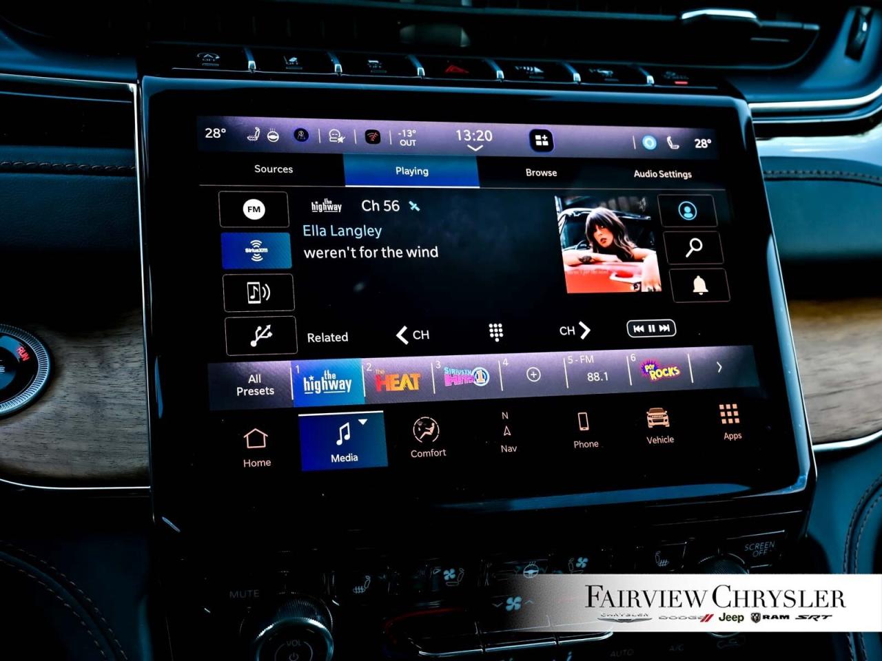 2025 Jeep Grand Cherokee Summit RESERVE   PANO ROOF   LEATHER   HEADS UP Photo