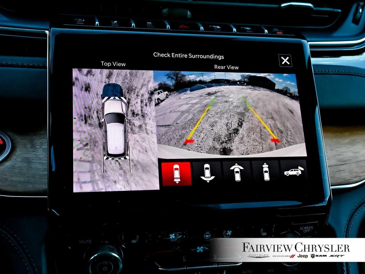 2025 Jeep Grand Cherokee Summit RESERVE   PANO ROOF   LEATHER   HEADS UP Photo