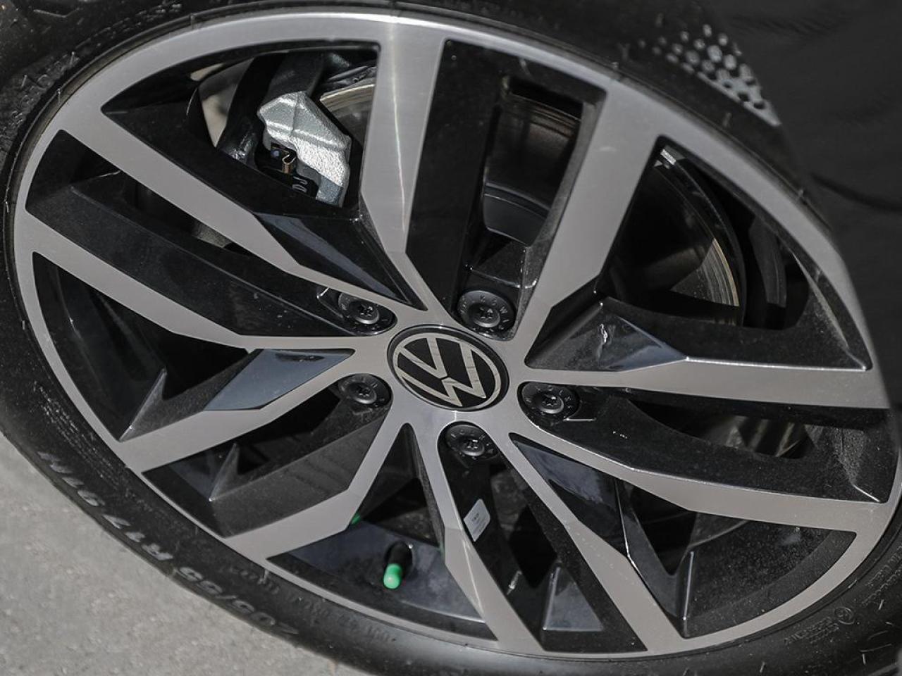 2025 Volkswagen Jetta JETTA Photo